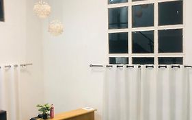 2 Seasons Guesthouse East London
